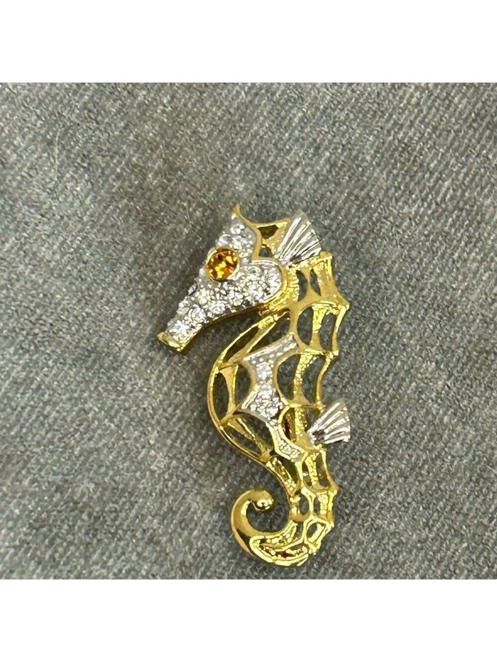 Butler vintage 1980s gold tone crystal rhinestone seahorse brooch pin